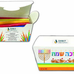 44 אורות – קופסת נרות עם מדבקה שקופה ממותגת